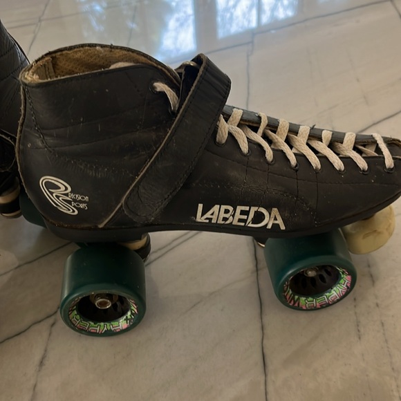 Vintage 80/90’s Labeda Pro 377 roller skates with Hard Candy plates. 80mm wheels - Picture 2 of 6